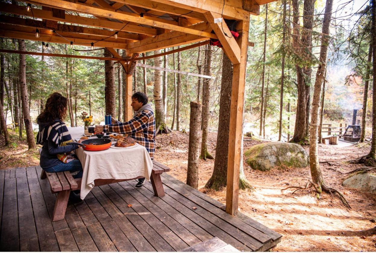 Aux Tipis De La Riviere Sauvage Villa Saint Romain Kültér fotó