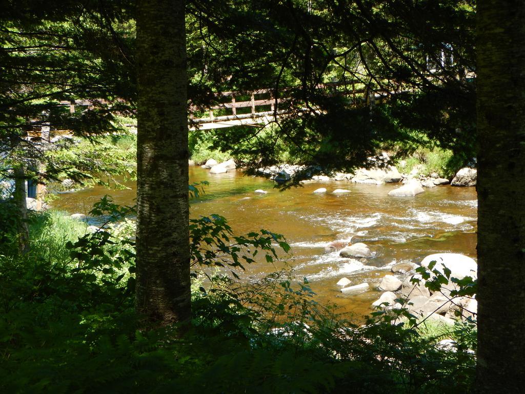 Aux Tipis De La Riviere Sauvage Villa Saint Romain Szoba fotó