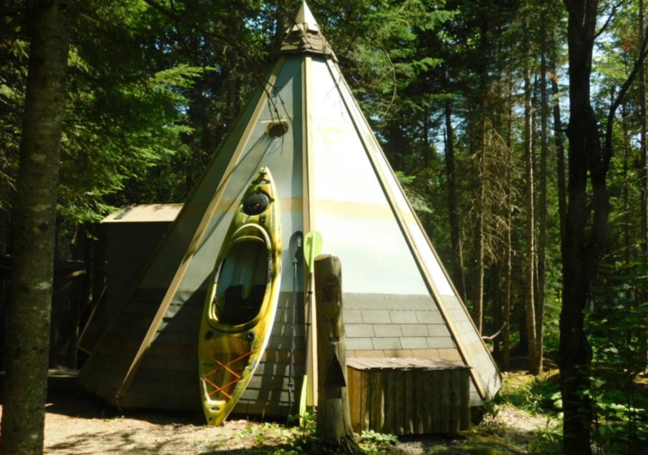 Aux Tipis De La Riviere Sauvage Villa Saint Romain Kültér fotó
